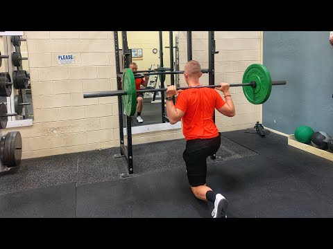 How to Barbell Lunge in 2 minutes or less