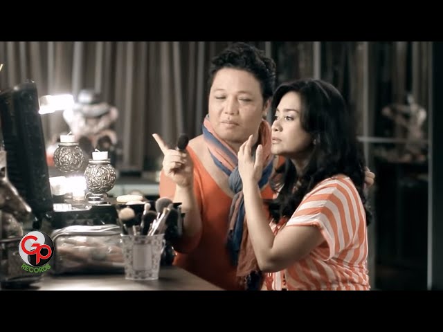 Ikke Nurjanah - Sendiri Saja (Official Music Video) class=