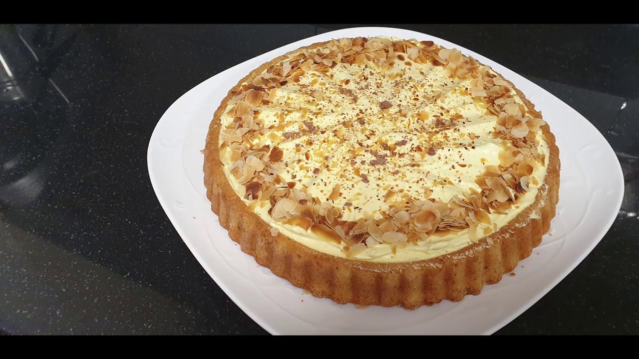 Saffron & cardamom cake with creme /كيكة الزعفران و الهيل بالكريمة