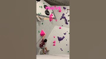 Gnarly dynamic move on this v5😤….#bouldering #dyno #climbing #v5 #fyp