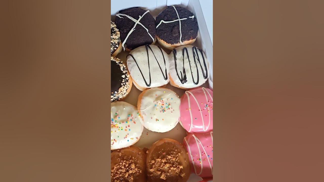 toping donat mini dengan glazed mix