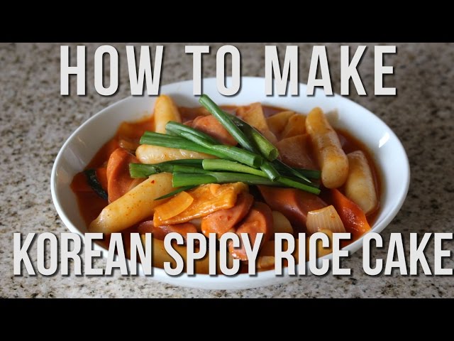 Tteokbokki (떡볶이)- Korean Spicy Rice Cakes 