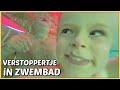 VERSTOPPERTJE iN HET ZWEMBAD SPELEN 💦 | Bellinga Vlog #2564