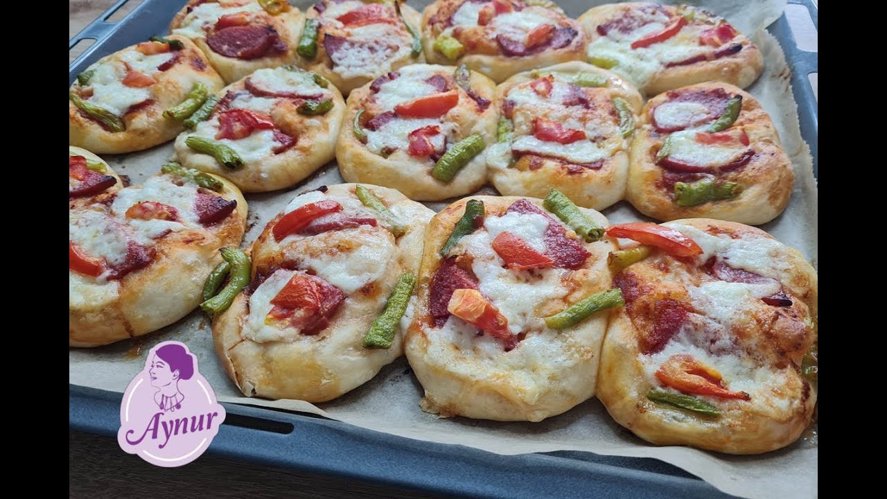 Pizza und Pogca sind meine Favoriten aber beides zusammen ist der Hammer Rezepte aus der Türkei