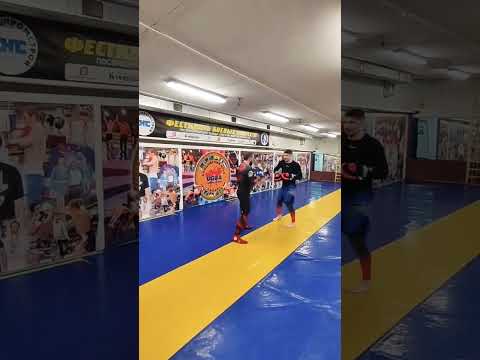 Раскидался после борьбы на лапах #качалка #boxing #бокс #kickboxing #рукопашный_бой #зож #видеоблог