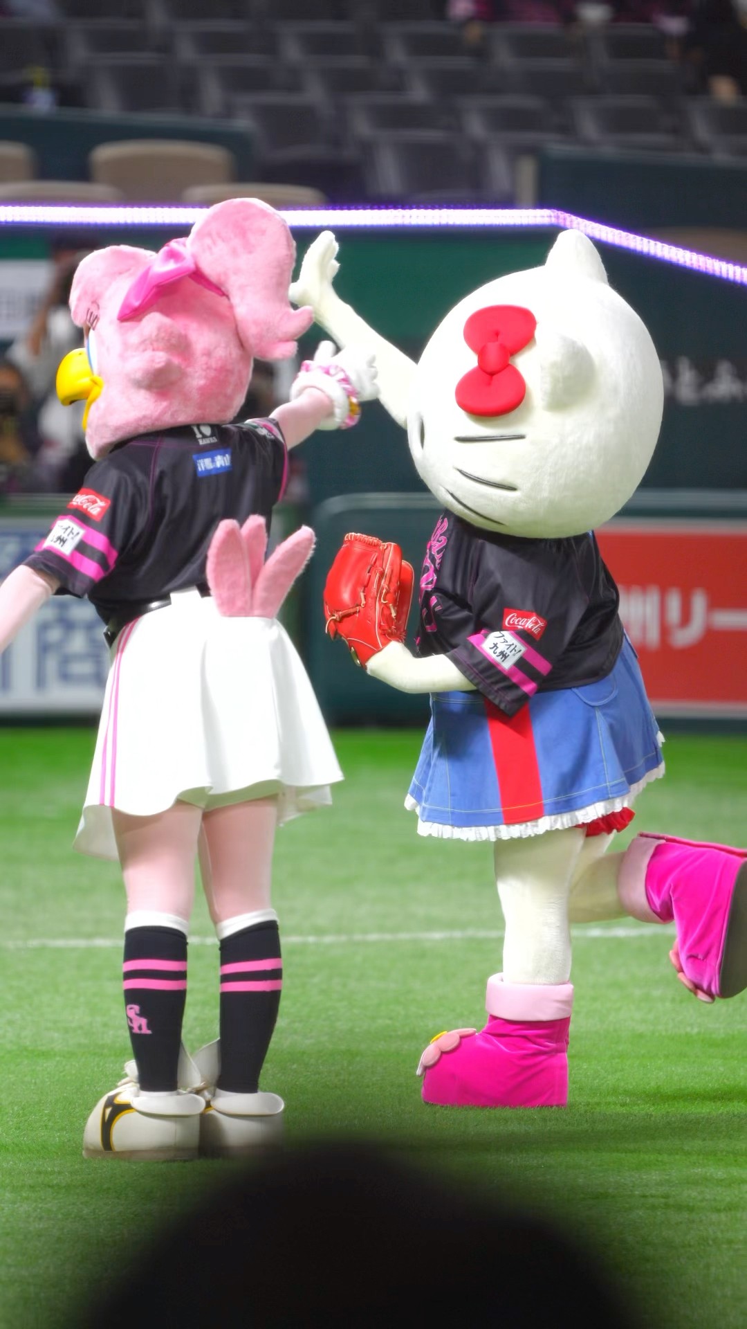 ハローキティ ホークス 野球ユニフォーム ぬいぐるみ ハローキティ ホークス 野球ユニフォーム ぬいぐるみ 福岡ソフトバンク