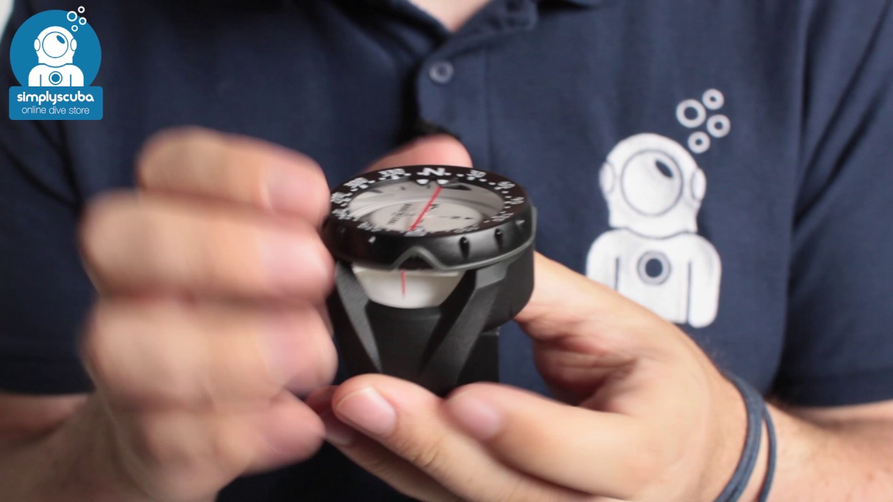 AQUA LUNG Wrist Compass - www.simplyscuba.com AQUA LUNG Wrist Compass - www.simplyscuba.com