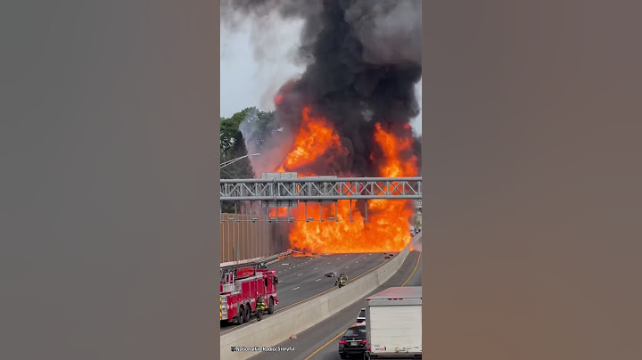 Truck explodes into a fireball after highway crash