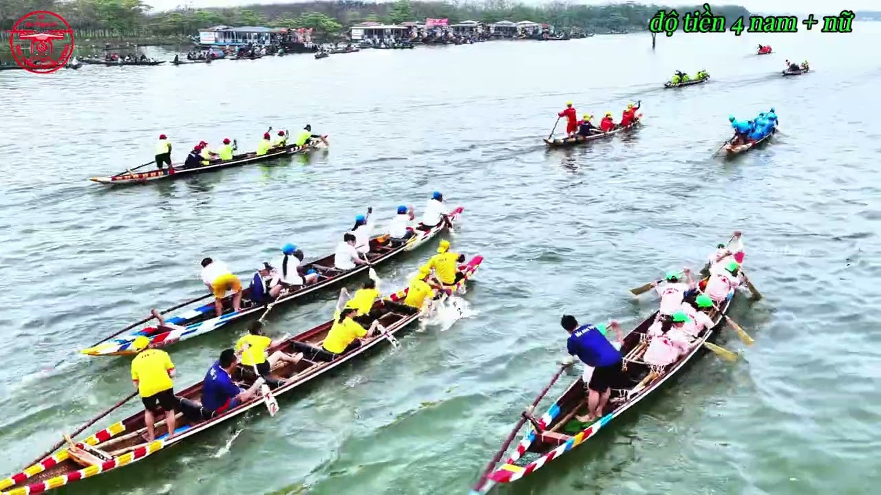 Традиционные лодочные гонки деревни Триеу Сон Донг, 2026 год, призовой фонд 4 доллара.