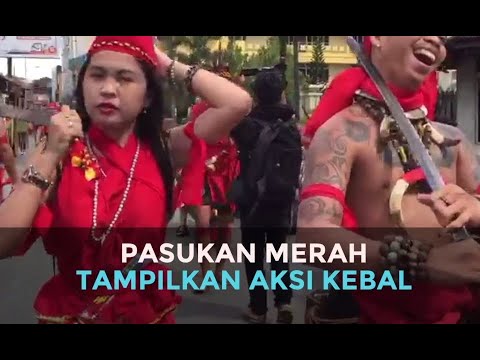 Pasukan Merah  Tampilkan Aksi Kebal