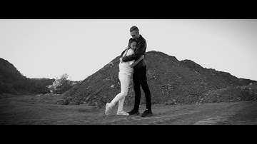 Syntax Error: Élj, amíg létezel!