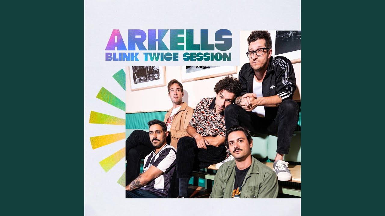 Смотреть «Past Life (Blink Twice Session)» на YouTube Смотреть «Past Life (Blink Twice Session)» на YouTube