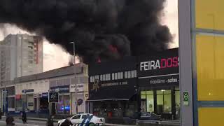 Incêndio em armazém de tintas