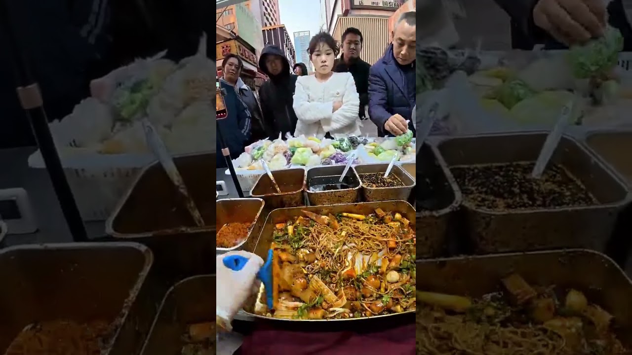 Delicious Street Spicy Mixed Food With A Variety Of Ingredients!