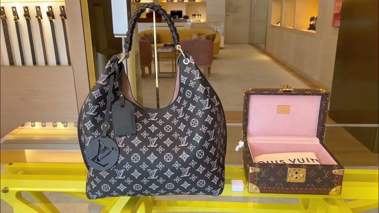 NEW LOUIS VUITTON CARMEL HOBO MAHINA 