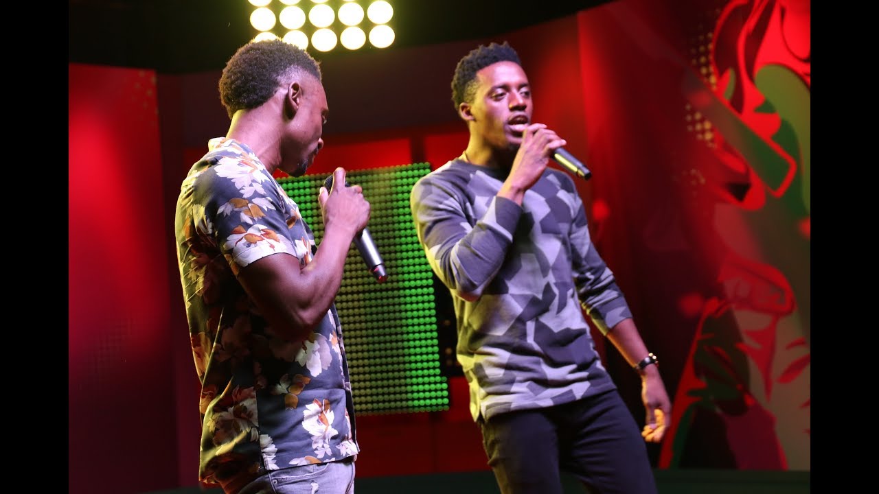Chris Martin & Romain Virgo - 