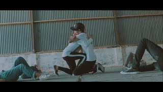 Dedek Madzu  Bertahan   