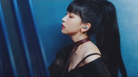 twice ‘talk that talk’ but it’s only mina