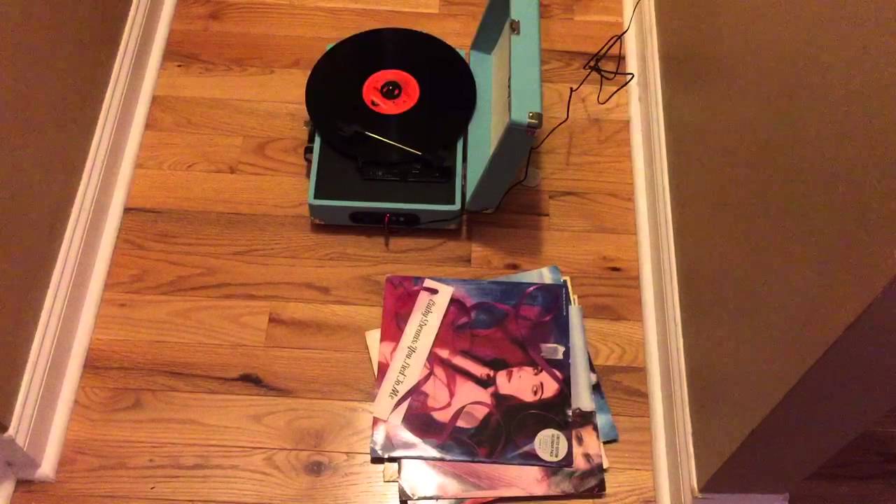 Review Companion: 1byone Belt-Drive 3 Speed Stereo Portable Turntable