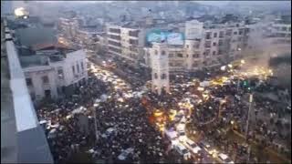 احتفال أهالي حماة بالنصر في ساحة حماة(ميلي ياحماة ميلي يا أم الناعورة السودة)