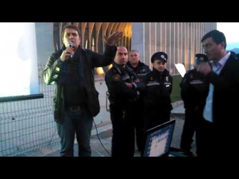 თავისუფალი თაობის აქცია -წამების კადრების ჩვენება მაც.მოძრაობის ოფისთან