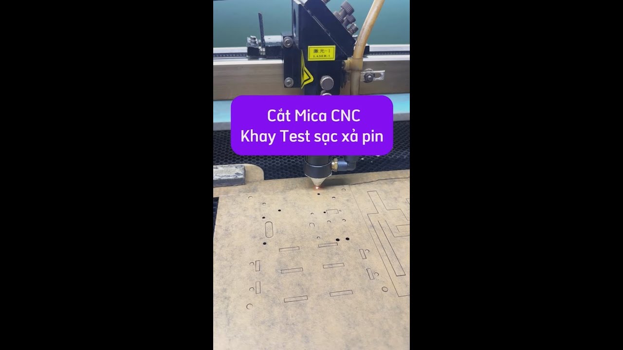 Cắt mica CNC khay test sạc xả pin 18650 21700 