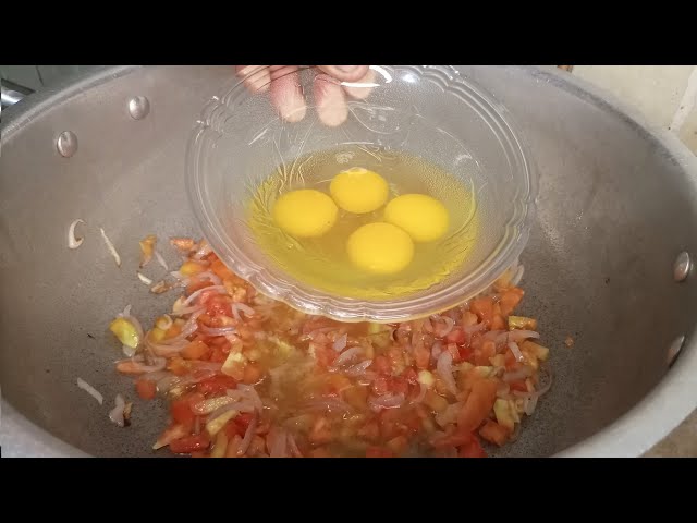 10 minute egg recipe||Scrambled eggs by Food with Sumaira class=