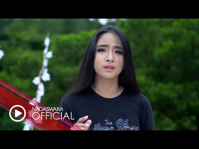 Caramel - Saat Coba Meraih Cintamu (Official Music Video NAGASWARA) #music class=