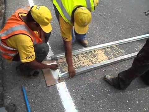 Video: ¿Dónde están los postes reflectantes en la autopista?