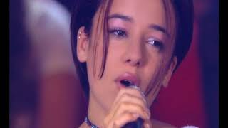 Alizée - Parler tout bas (Live)