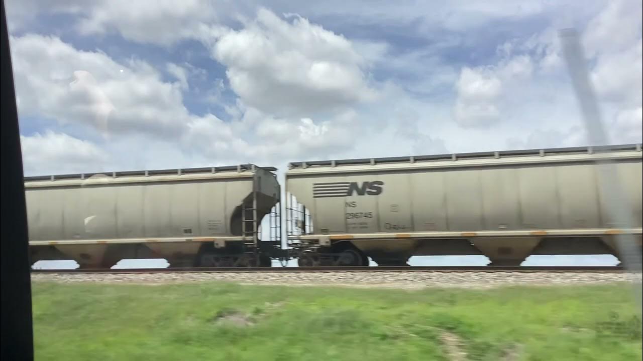 Train Stopped In Stonington IL YouTube