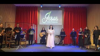O Louvor que está fazendo o mundo Clamar por Jesus Nome Poderoso - I Speak Jesus - Jéssyka Oliveira