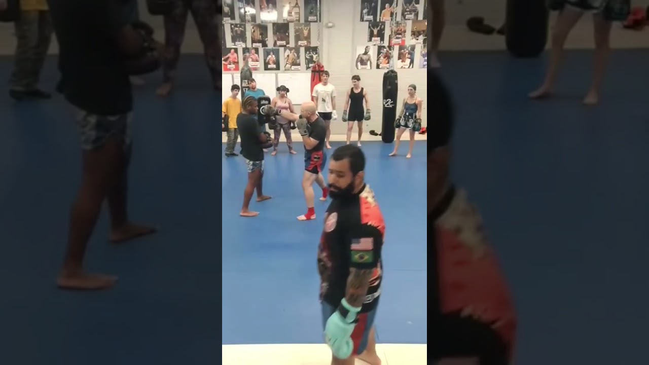 How to land the perfect 3-hit combo #FightTips #MuayFemur