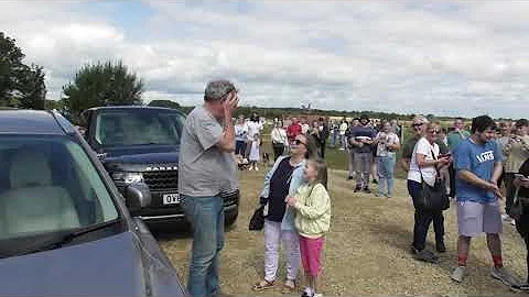 Jeremy Clarkson & Lisa Hogan at Diddly Squat Farm ...