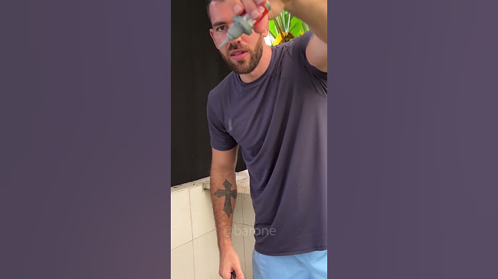 "I tested the dangerous glue that dries in just 1 second"