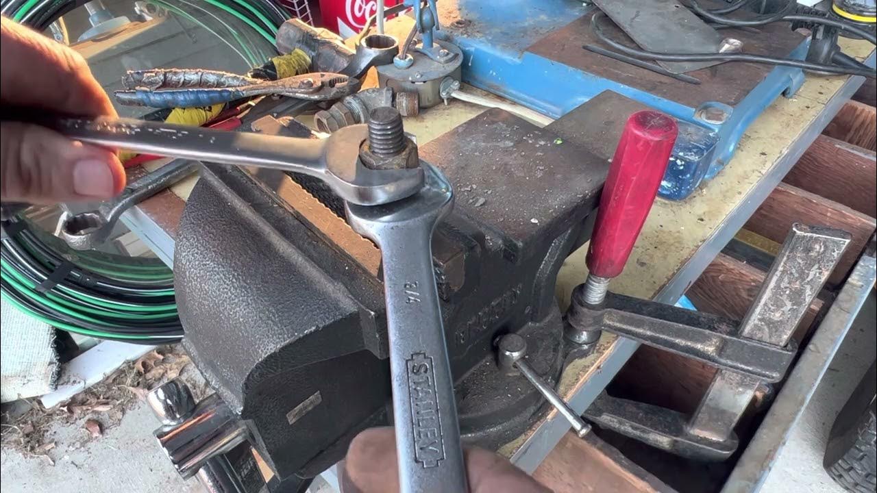 Loosening jammed nuts and other hardware hack (proper technique) YouTube