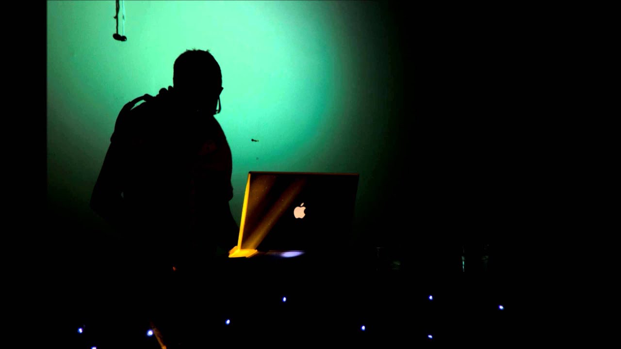 Childish Gambino vs Jurassic 5