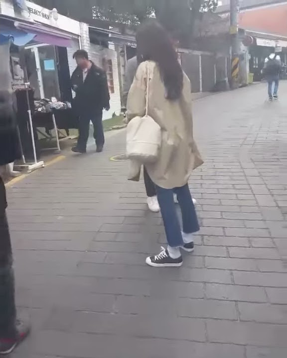 [160303] F(x) Krystal and EXO Lay Spotted Filming 'Unexpected Love' Movie (2)