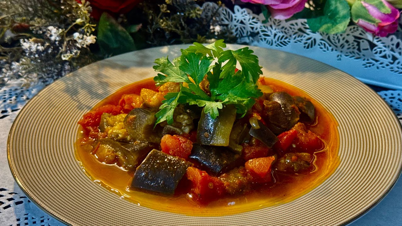 TENCEREDE ETLİ  KEBAP LEZZETİNDE PATLICAN YEMEĞİ – TAM BİR YAZ YEMEĞİ