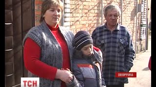 Родина з села Жигалівка на Вінниччині поїхала робити уколи проти сказу аж до Білорусі Родина з села Жигалівка на Вінниччині поїхала робити уколи проти сказу аж до Білорусі