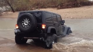 Jeep Wrangler Off Road Extreme - Water Crossing | Car falls in river!!!