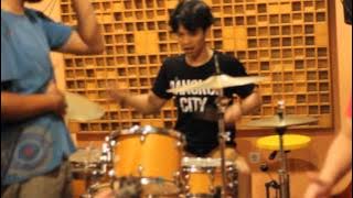 Dora And Dreamland Metal Jamming/Improvisation/Spontaneous/On The Spot/Iseng