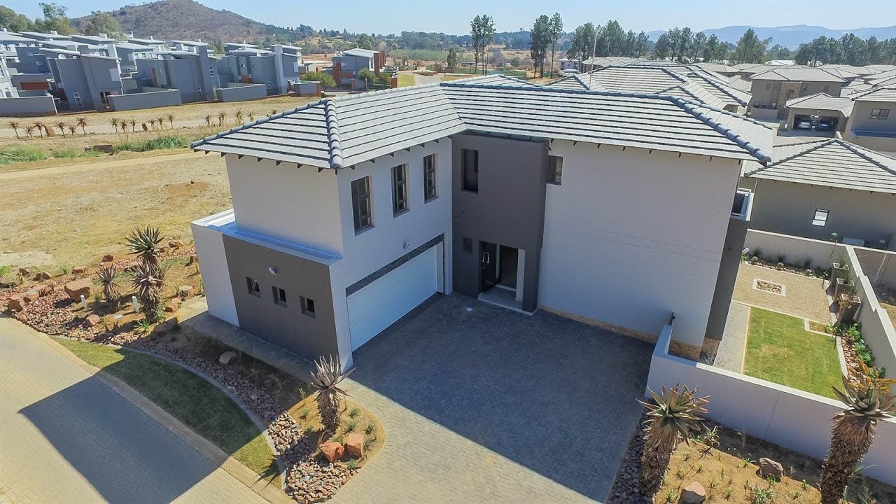 3 Bedroom Townhouse for sale in Gauteng Johannesburg Johannesburg