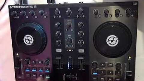 Scratching on the Traktor Kontrol S2