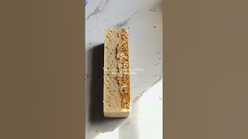 DIY Natural Soap | Aloe Vera, Oatmeal, & Honey #diyskincare #handmade #naturalsoap