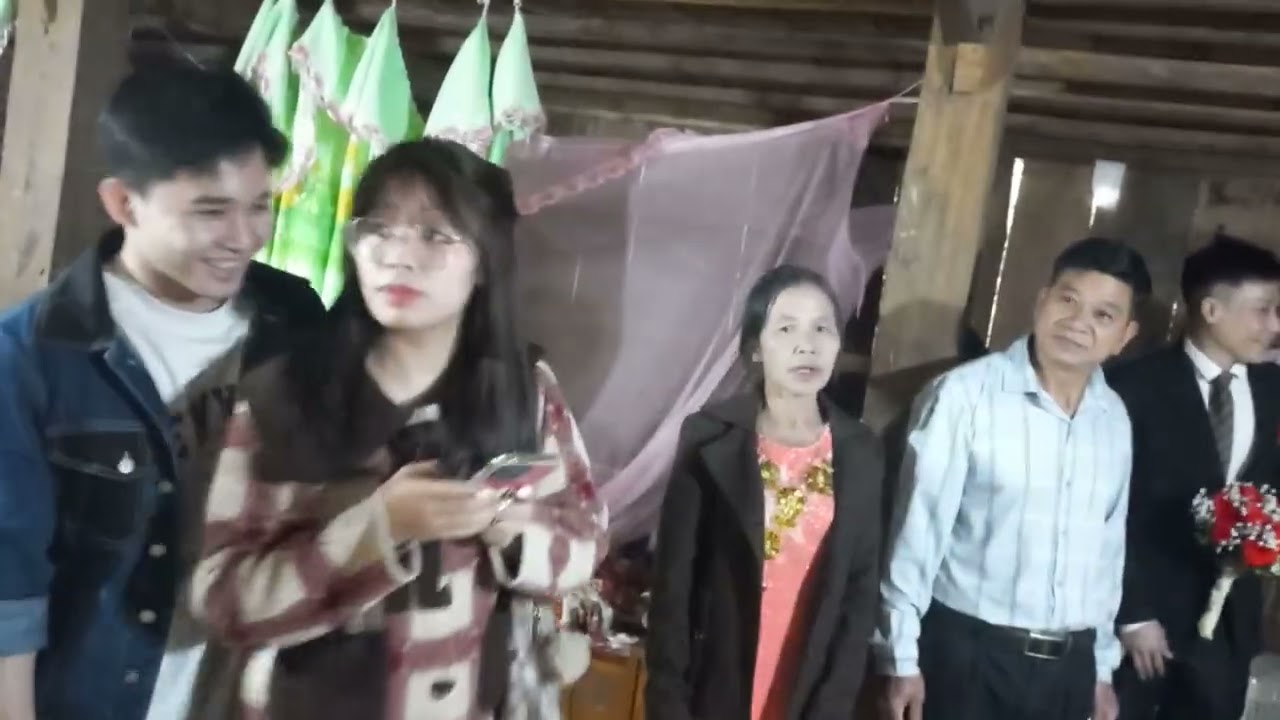 Hươn sắc Bùi cấp cù tu xuân trúc Hưng yên đi đám cưới ở vùng tây Bác 