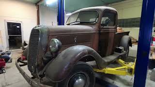 1937 Ford pickup inspection and walk around.