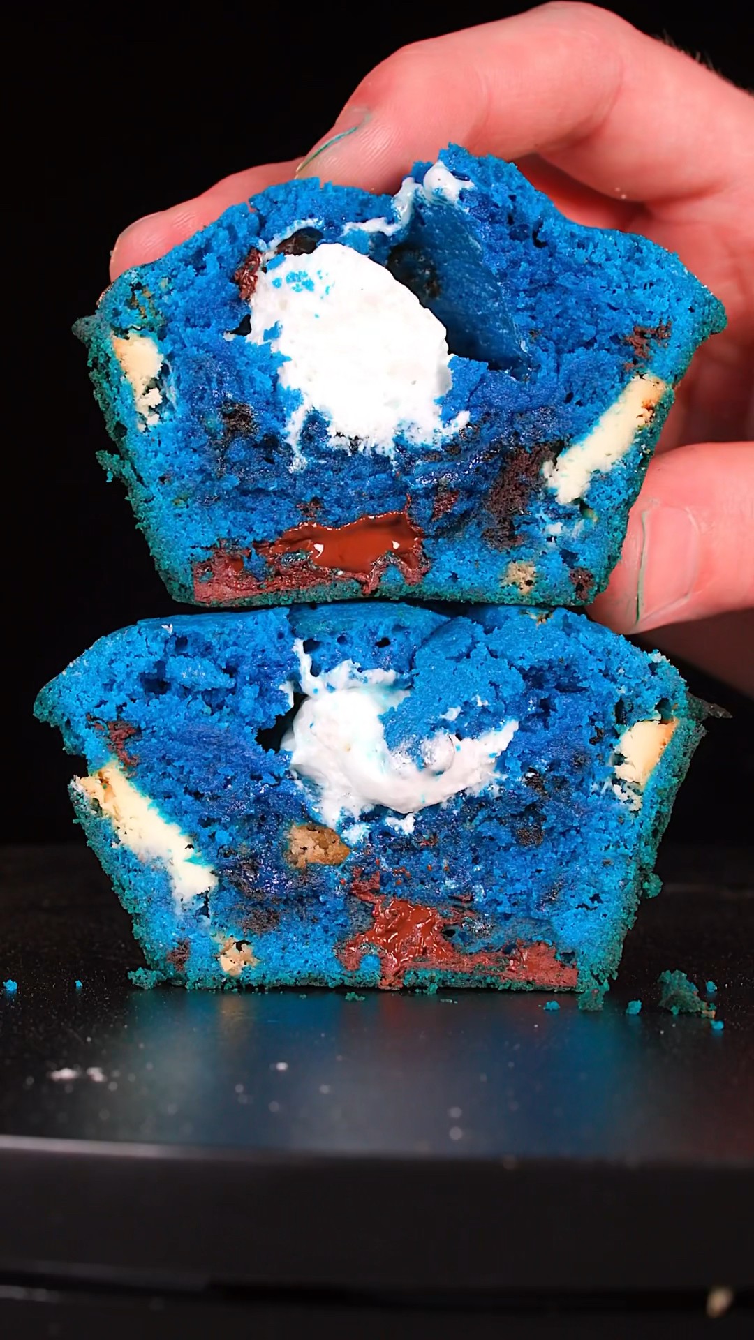 Monster Cookie Muffins 🍪 - YouTube