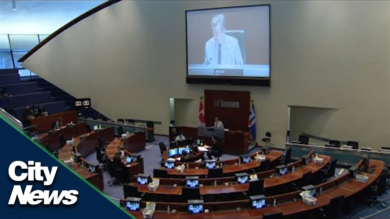 Waterfront East LRT crawls through City Hall approval process