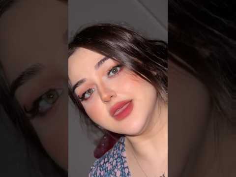 حبيته وضل عايش بالي بس هو الاول والثاني